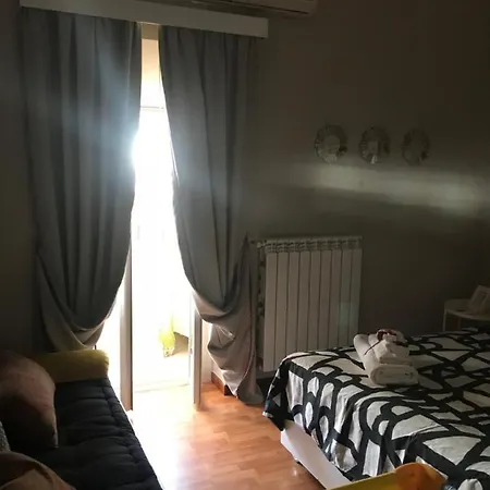 Apartment Calefati House Possibilita Self Check In Dopo Le 22 Bari